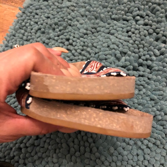 Ills Johnson Babette Tribal Handloom Sandals - Picture 7 of 8